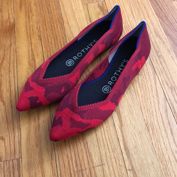 Rothys The Point in Red Camo - Picture 2 of 8